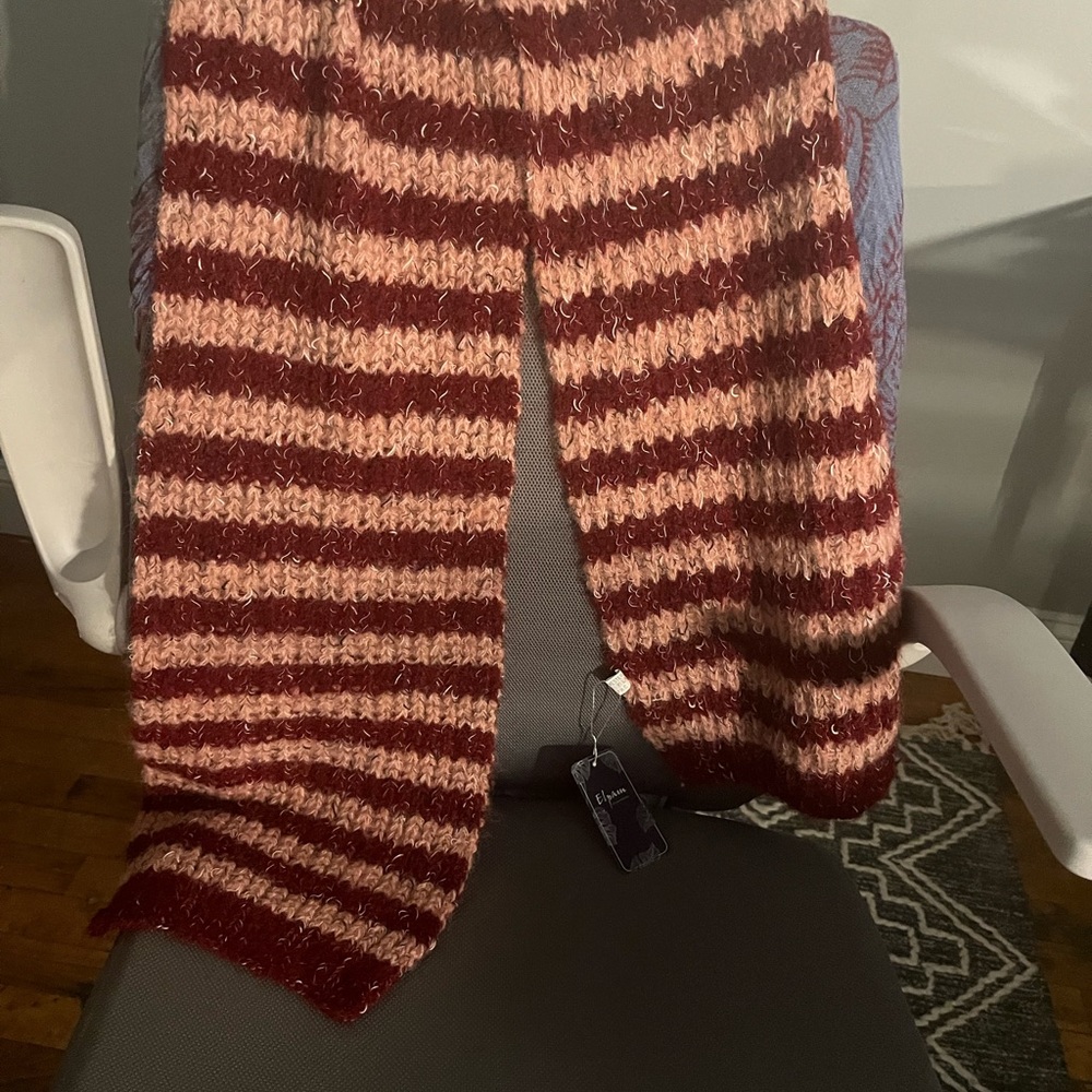 Burgundy and pink striped knitted scarf NWT